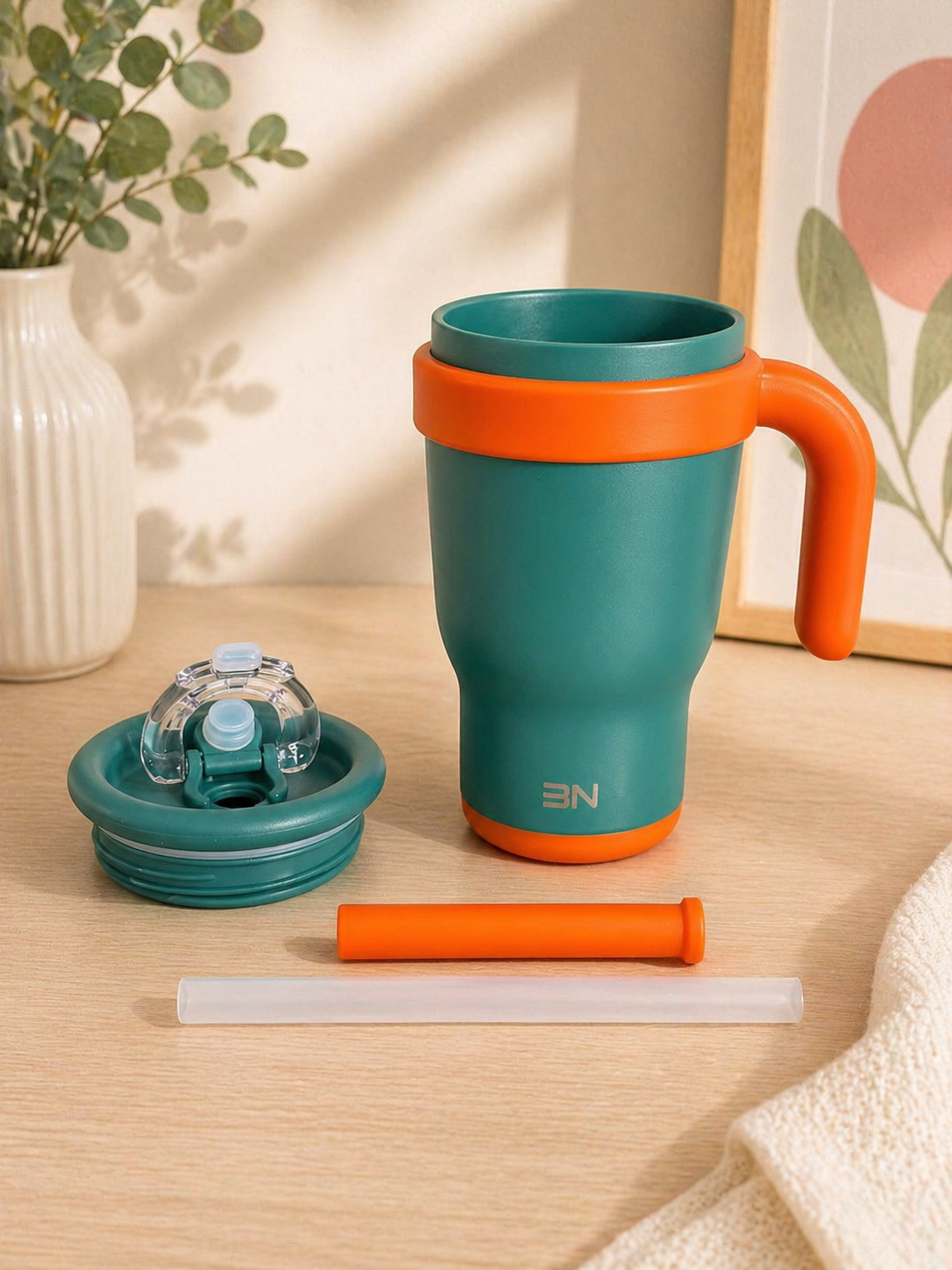 The 3N Nova Drinkbeker in Groen & Oranje